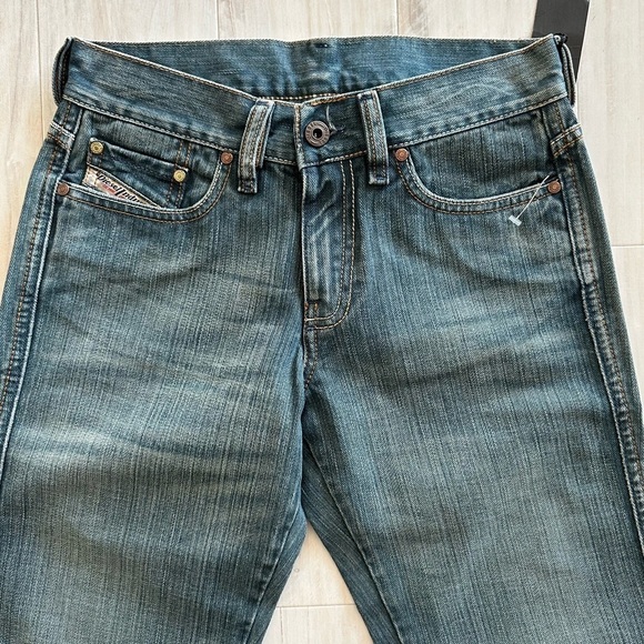 NWT Diesel Original Rame Flare Leg Jeans - Picture 2 of 7